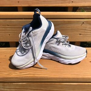 Hoka One One Bondi 6 Running Shoes, size 6
